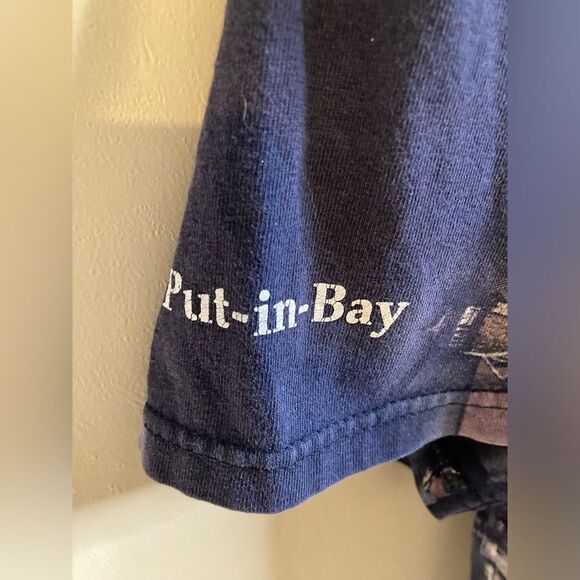 Lake Michigan T-Shirt - Picture 5 of 6